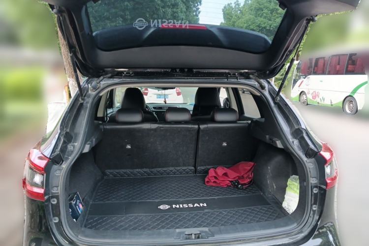 Used Nissan Qashqai 2021 2.0L CVT Luxury Edition Trunk