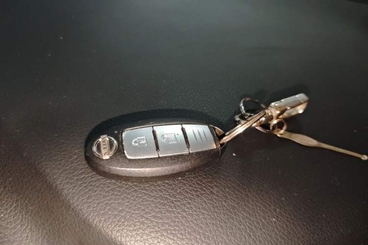 Used Nissan Qashqai 2021 2.0L CVT Luxury Navigation Edition Vehicle Key