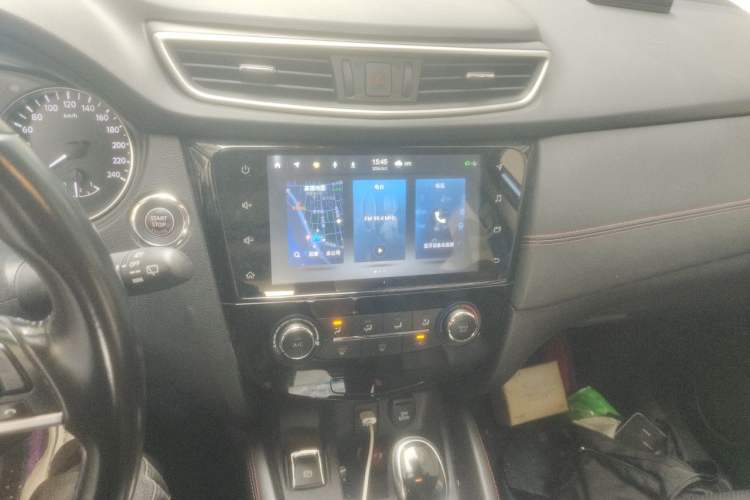 Used Nissan Qashqai 2021 2.0L CVT Luxury Edition Audio And AC Panel