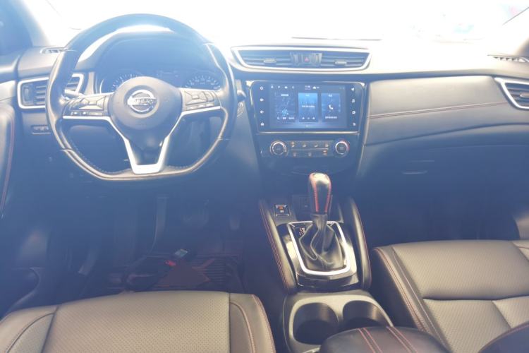 Used Nissan Qashqai 2021 2.0L CVT Luxury Edition Center Console