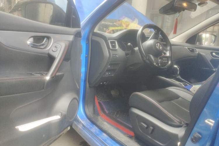 Used Nissan Qashqai 2021 2.0L CVT Luxury Edition Driver Seat
