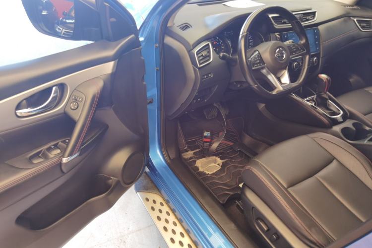 Used Nissan Qashqai 2021 2.0L CVT Luxury Edition Driver Seat
