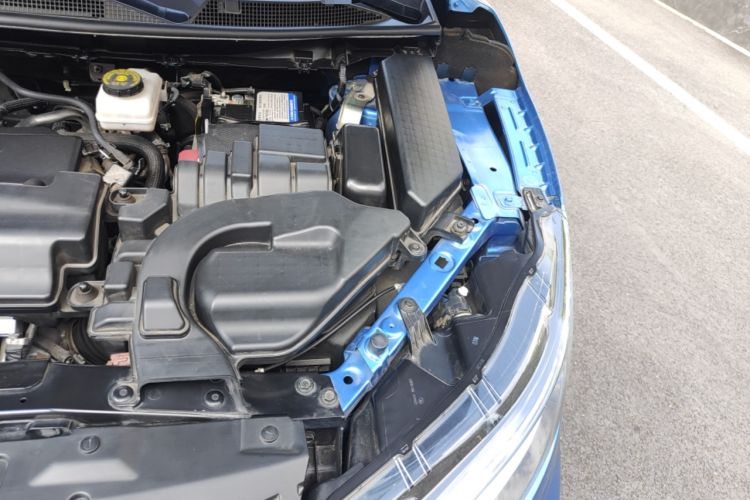Used Nissan Qashqai 2021 2.0L CVT Luxury Edition Engine Bay Left
