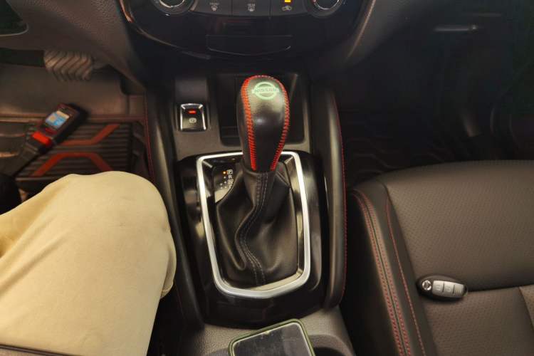 Used Nissan Qashqai 2021 2.0L CVT Luxury Edition Gear Lever
