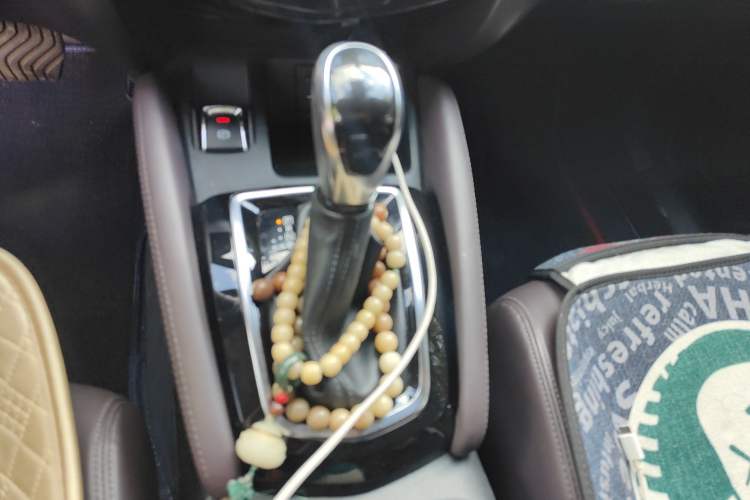 Used Nissan Qashqai 2021 2.0L CVT Luxury Edition Gear Lever