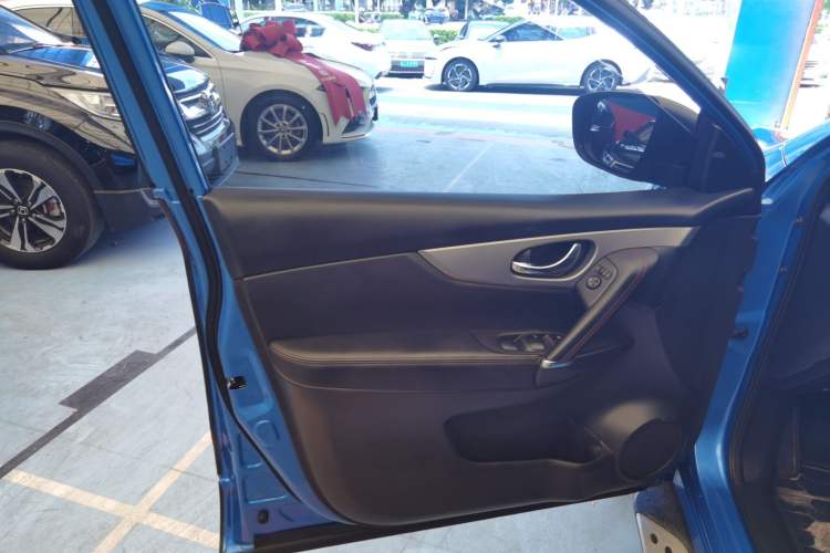 Used Nissan Qashqai 2021 2.0L CVT Luxury Edition Left Front Door Interior