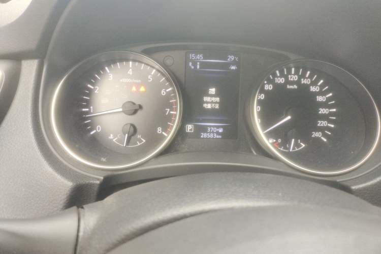 Used Nissan Qashqai 2021 2.0L CVT Luxury Edition Odometer Close Up