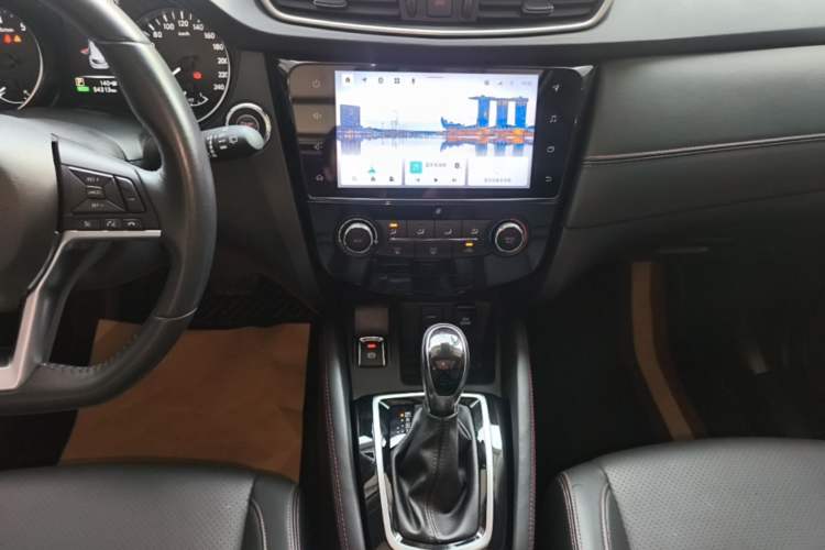 Used Nissan Qashqai 2021 2.0L CVT Luxury Edition Audio And AC Panel