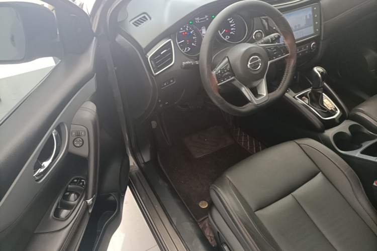 Used Nissan Qashqai 2021 2.0L CVT Luxury Edition Driver Seat