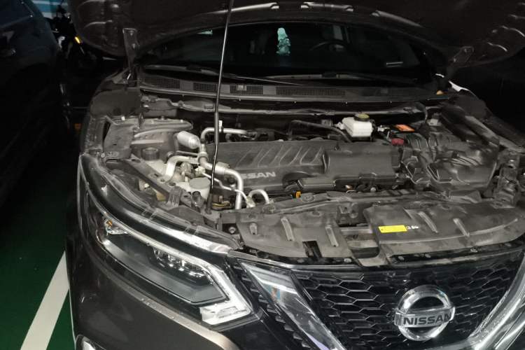 Used Nissan Qashqai 2021 2.0L CVT Luxury Edition Engine Bay Right
