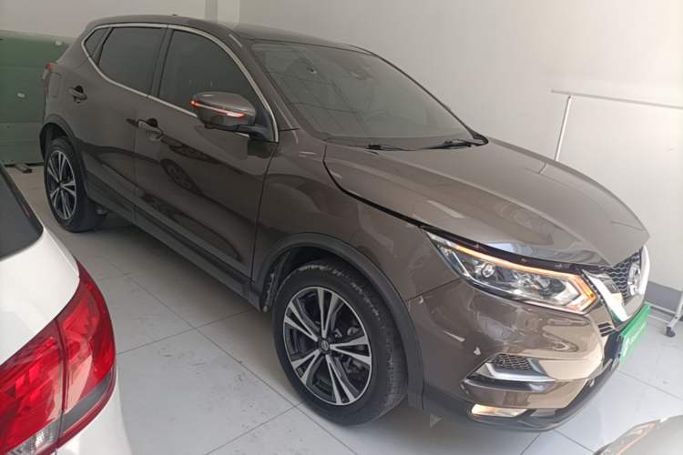 Used Nissan Qashqai 2021 2.0L CVT Luxury Edition Front Right 45 Deg