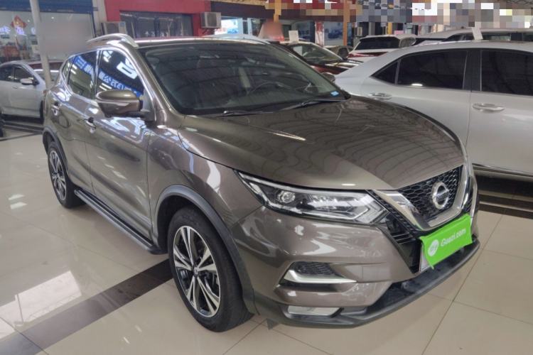 Used Nissan Qashqai 2021 2.0L CVT Luxury Edition Front Right 45 Deg