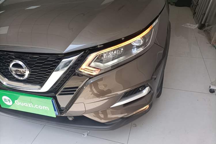 Used Nissan Qashqai 2021 2.0L CVT Luxury Edition Left Front Headlight