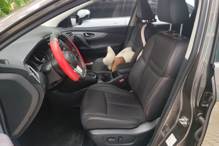 Used Nissan Qashqai 2021 2.0L CVT Luxury Edition Left Front Seat
