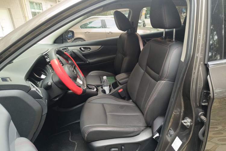 Used Nissan Qashqai 2021 2.0L CVT Luxury Edition Left Front Seat