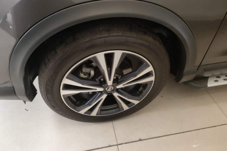 Used Nissan Qashqai 2021 2.0L CVT Luxury Edition Left Front Wheel Hub