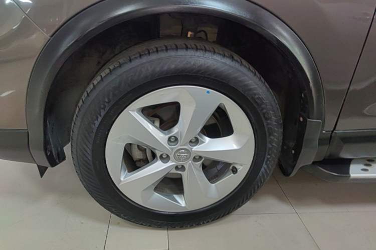 Used Nissan Qashqai 2021 2.0L CVT Smart Enjoyment Version Left Front Wheel Hub