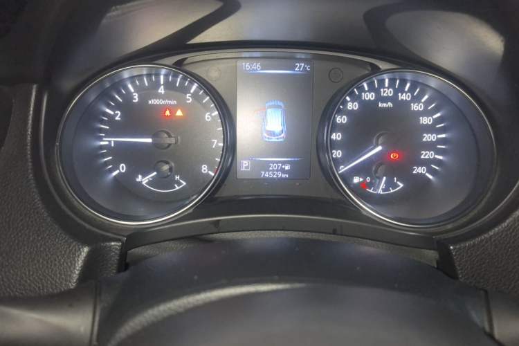 Used Nissan Qashqai 2021 2.0L CVT Smart Enjoyment Version Odometer Close Up