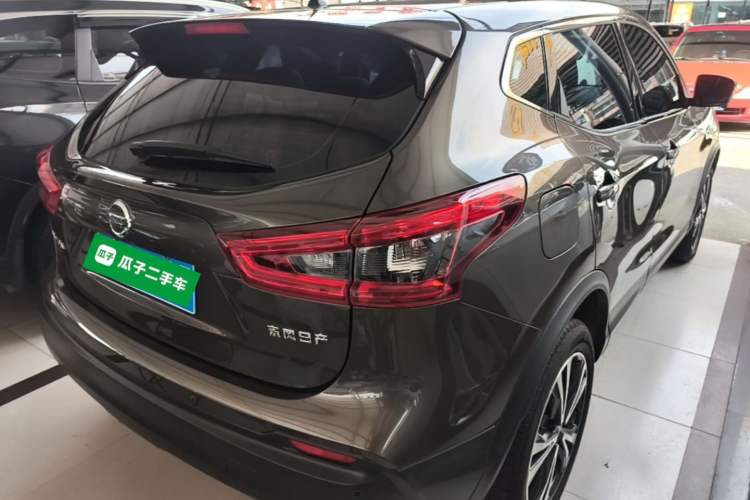 Used Nissan Qashqai 2021 2.0L CVT Luxury Edition Rear Right 45 Deg