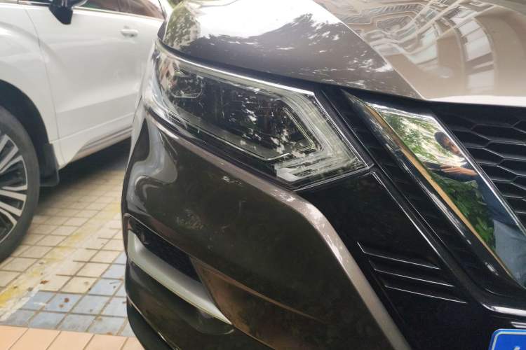 Used Nissan Qashqai 2021 2.0L CVT Luxury Edition Right Front Headlight