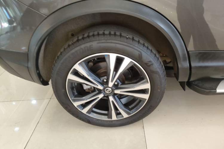 Used Nissan Qashqai 2021 2.0L CVT Luxury Edition Right Rear Wheel Hub