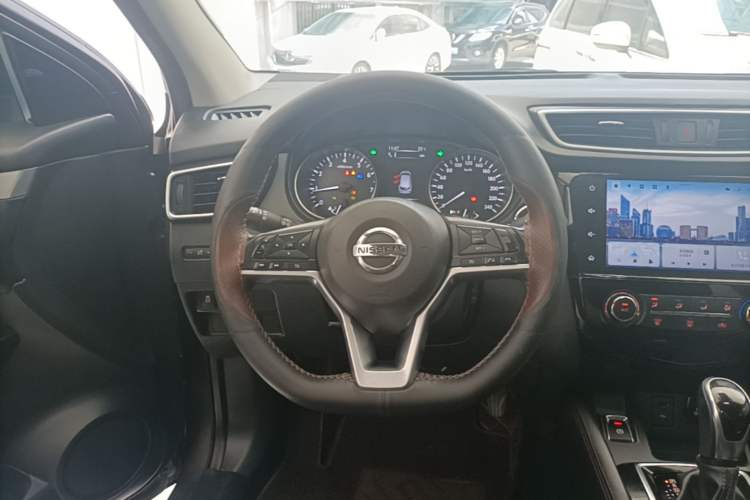 Used Nissan Qashqai 2021 2.0L CVT Luxury Edition Steering Wheel
