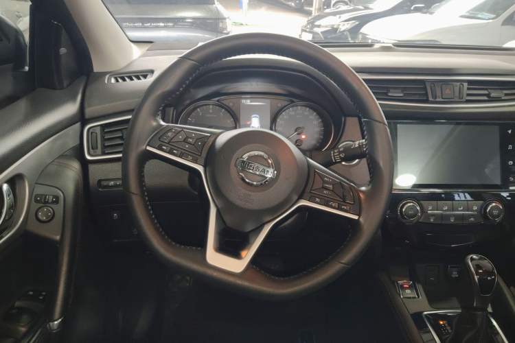 Used Nissan Qashqai 2021 2.0L CVT Luxury Edition Steering Wheel