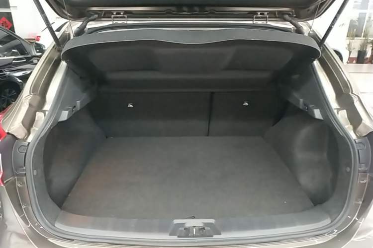 Used Nissan Qashqai 2021 2.0L CVT Luxury Edition Trunk