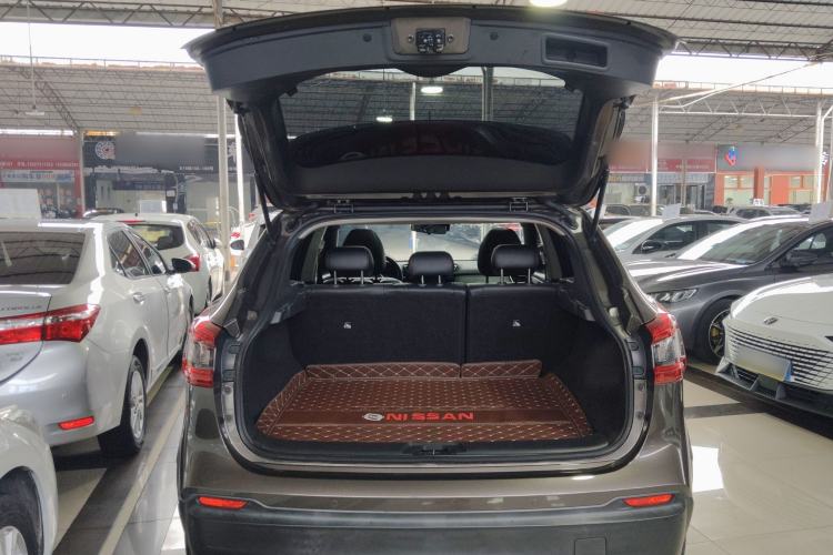 Used Nissan Qashqai 2021 2.0L CVT Luxury Edition Trunk
