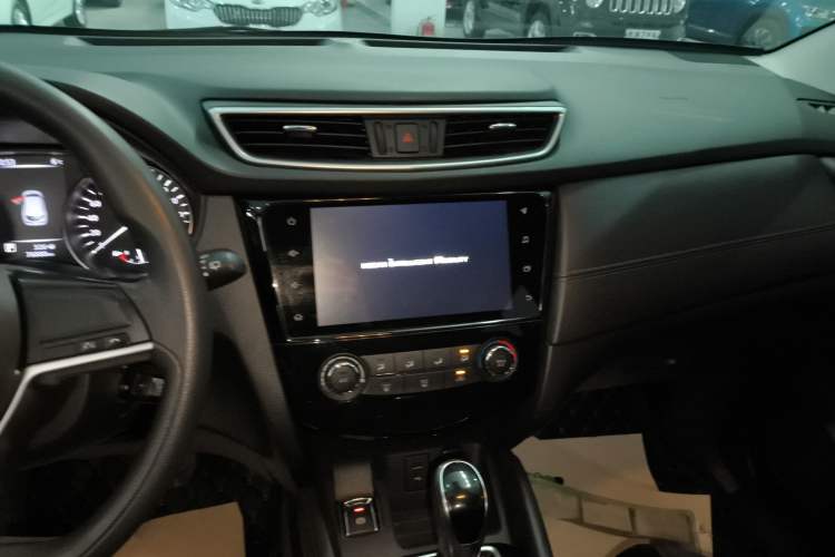 Used Nissan Qashqai 2021 2.0L CVT Smart Enjoyment Version Audio And AC Panel
