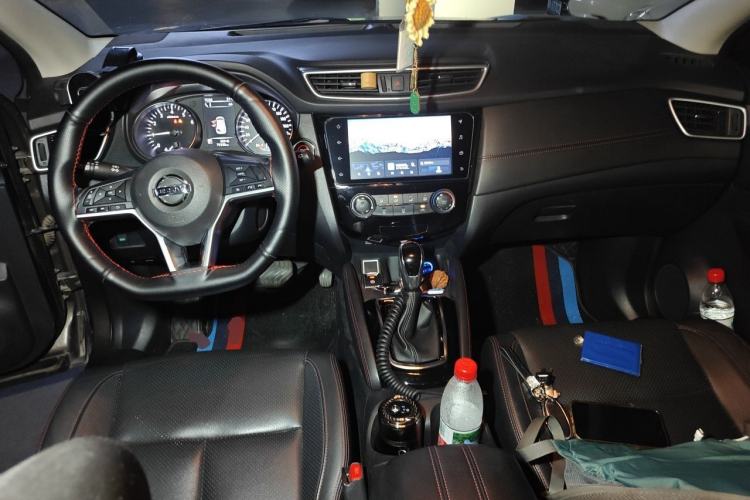 Used Nissan Qashqai 2021 2.0L CVT Luxury Edition Center Console