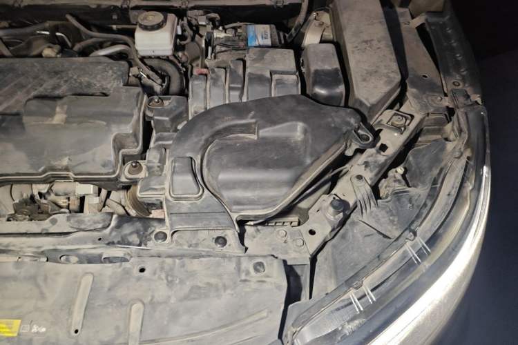 Used Nissan Qashqai 2021 2.0L CVT Luxury Edition Engine Bay Left