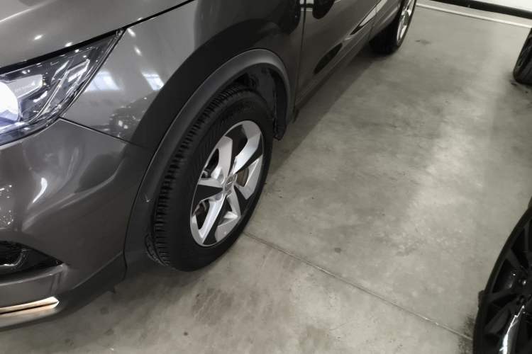 Used Nissan Qashqai 2021 2.0L CVT Smart Enjoyment Version Exterior 4