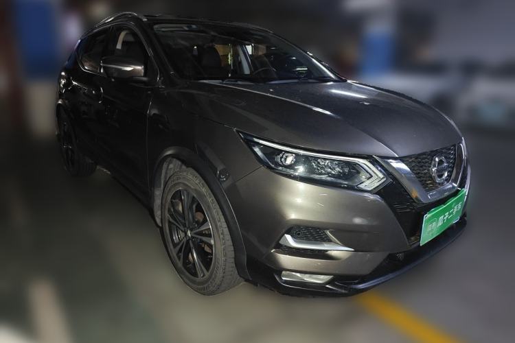 Used Nissan Qashqai 2021 2.0L CVT Luxury Edition Front Right 45 Deg