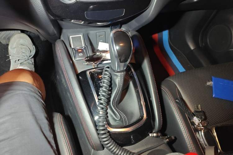 Used Nissan Qashqai 2021 2.0L CVT Luxury Edition Gear Lever