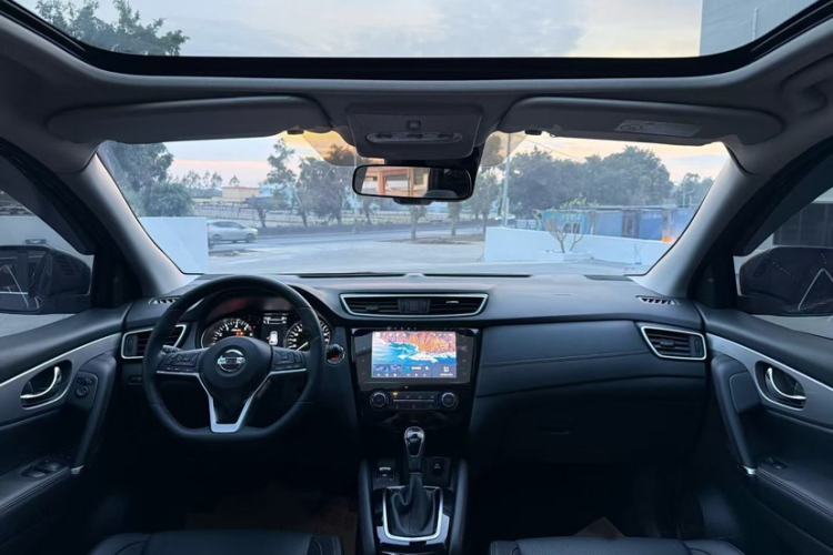 Used Nissan Qashqai 2021 2.0L CVT Luxury Edition Interior 3