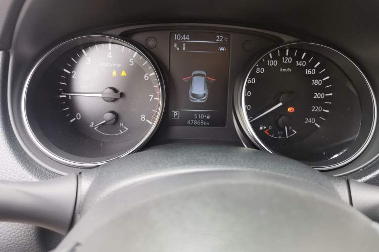 Used Nissan Qashqai 2021 2.0L CVT Luxury Edition Odometer Close Up
