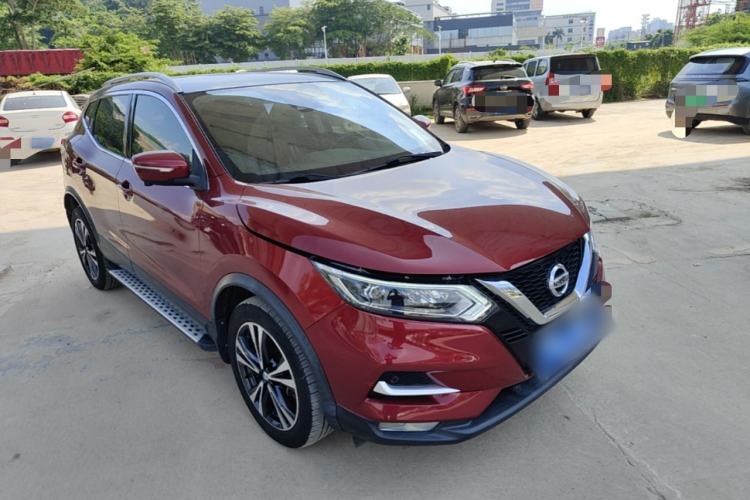 Used Nissan Qashqai 2021 2.0L CVT Luxury Edition Front Right 45 Deg