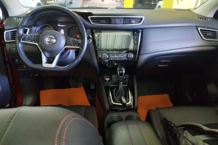 Used Nissan Qashqai 2021 2.0L CVT Luxury Edition Interior 2