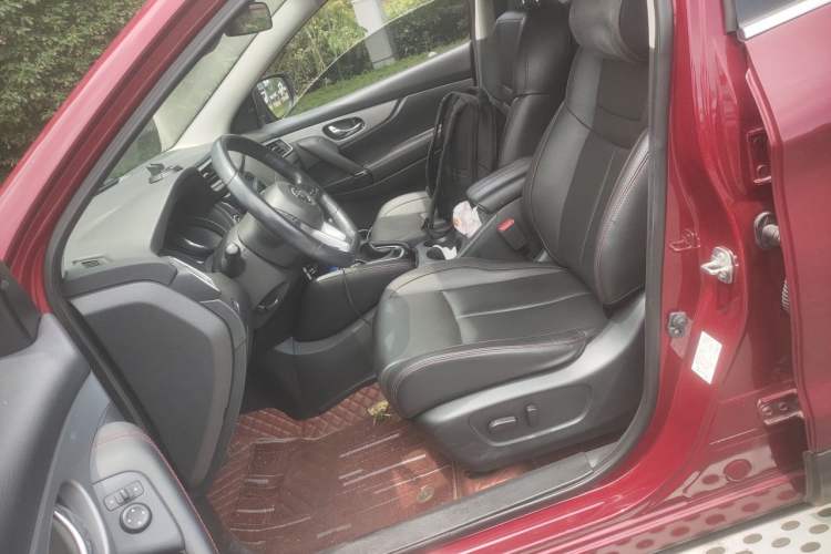 Used Nissan Qashqai 2021 2.0L CVT Luxury Edition Left Front Seat