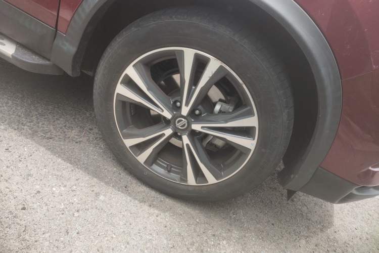 Used Nissan Qashqai 2021 2.0L CVT Luxury Edition Right Front Wheel Hub