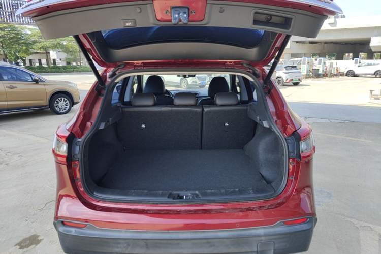 Used Nissan Qashqai 2021 2.0L CVT Luxury Edition Trunk