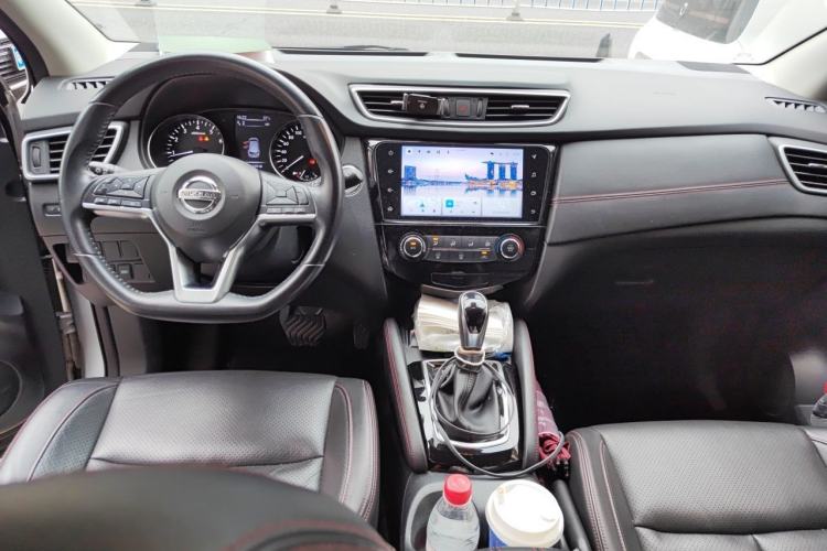 Used Nissan Qashqai 2021 2.0L CVT Luxury Edition Center Console