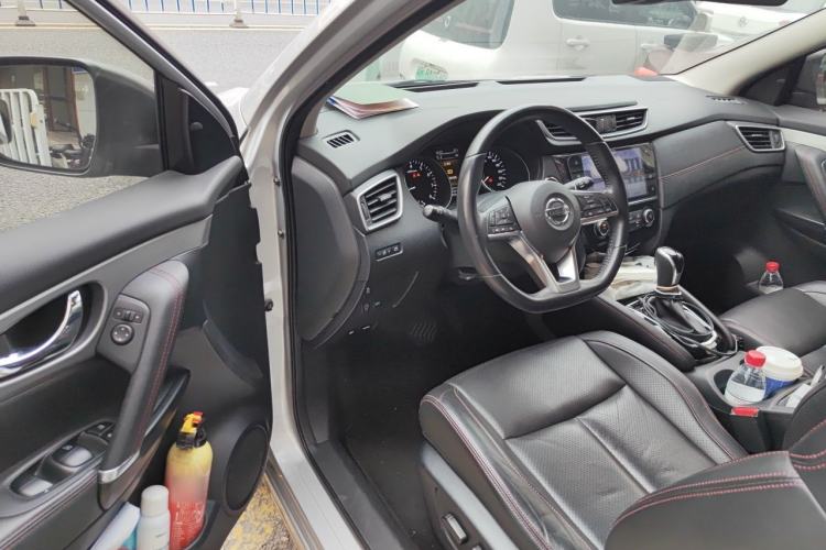 Used Nissan Qashqai 2021 2.0L CVT Luxury Edition Driver Seat
