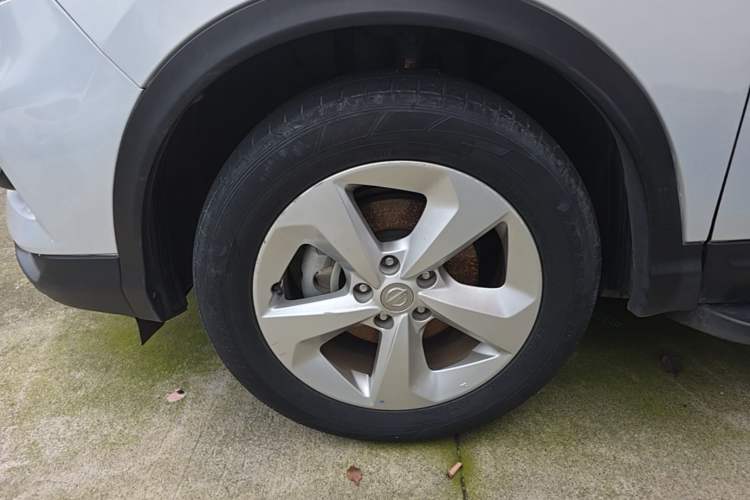 Used Nissan Qashqai 2021 2.0L CVT Smart Enjoyment Version Left Front Wheel Hub
