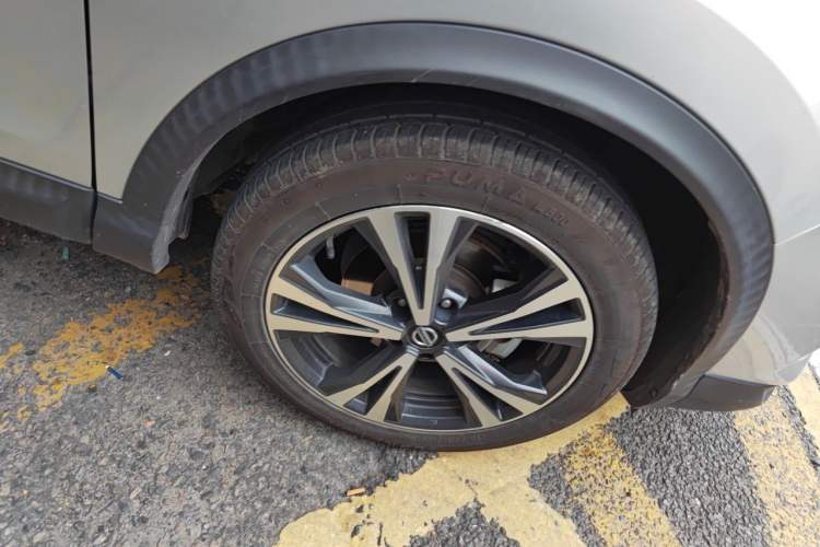 Used Nissan Qashqai 2021 2.0L CVT Luxury Edition Right Front Wheel Hub