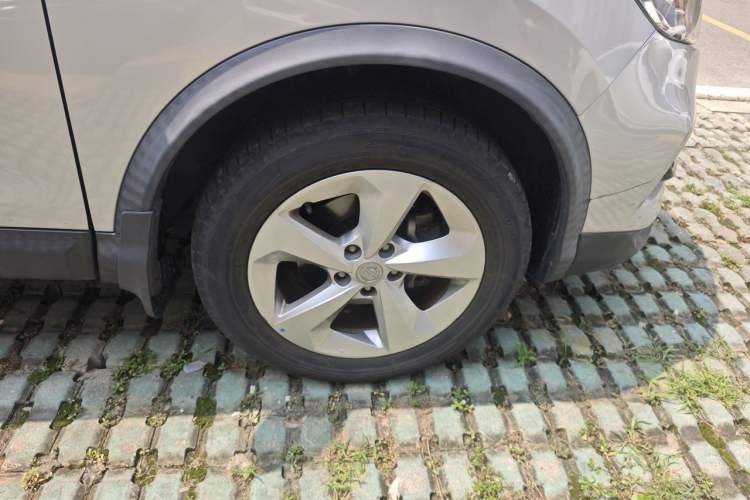 Used Nissan Qashqai 2021 2.0L CVT Smart Enjoyment Version Right Front Wheel Hub