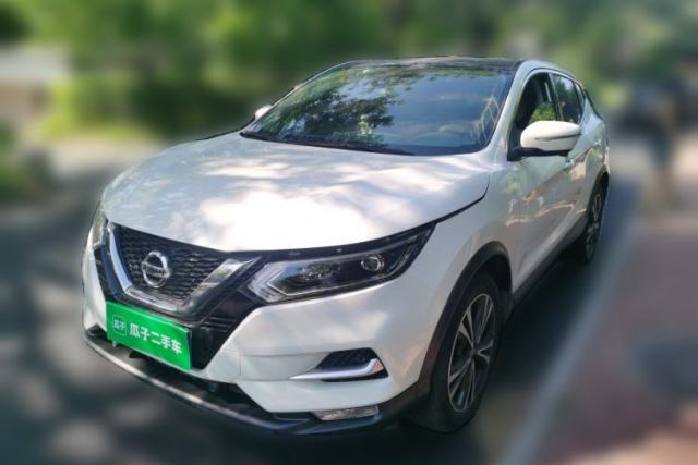 Ojetý Nissan Qashqai 2021 2.0L CVT Luxury Edition