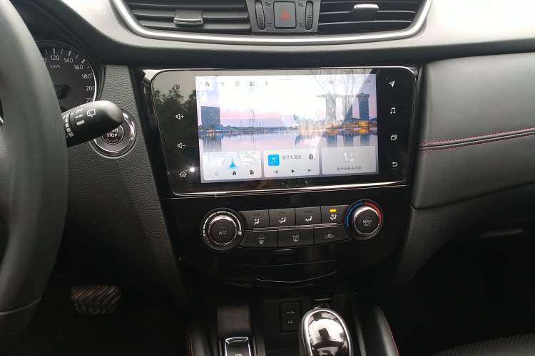 Used Nissan Qashqai 2021 2.0L CVT Luxury Edition Audio And AC Panel