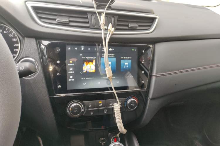 Used Nissan Qashqai 2021 2.0L CVT Luxury Edition Audio And AC Panel